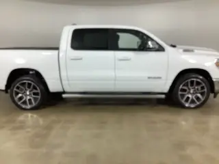 Ram 1500 2021 4x4 Big Horn 4p Crew Cab 5.6 ft. SB Pickup