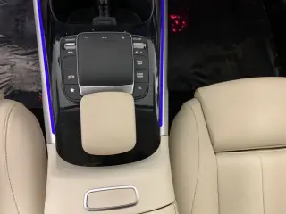 Mercedes-Benz GLB 2022 GLB 250 4MATIC 4p SUV