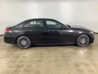 Mercedes-Benz Clase C 2024 C 300 4p Sedan
