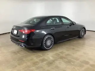 Mercedes-Benz Clase C 2024 C 300 4p Sedan