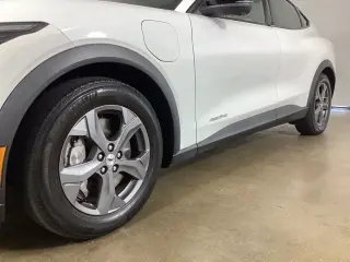 Ford Mustang Mach-E 2023 Select 4dr SUV
