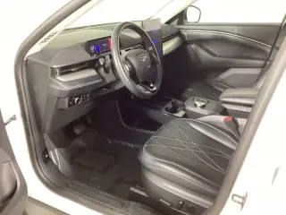Ford Mustang Mach-E 2023 Select 4dr SUV