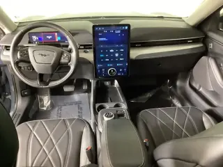 Ford Mustang Mach-E 2023 Select SUV de 4 puertas