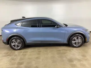 Ford Mustang Mach-E 2023 Select SUV de 4 puertas