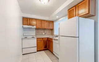 Buena Park cama de buen tamaño
