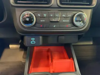 Ford Maverick 2023 AWD XLT 4dr SuperCrew 4.5 pies de caja corta
