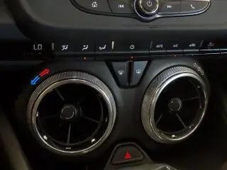 Chevrolet Camaro 2023 LT 2dr Coupe con 1LT