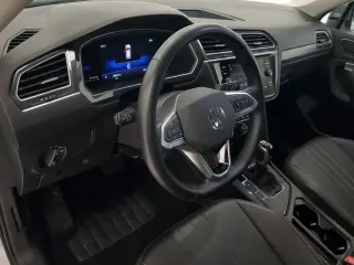 Volkswagen Tiguan 2024 Wolfsburg Edición 4p SUV
