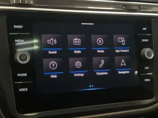 Volkswagen Tiguan 2024 Wolfsburg Edición 4p SUV