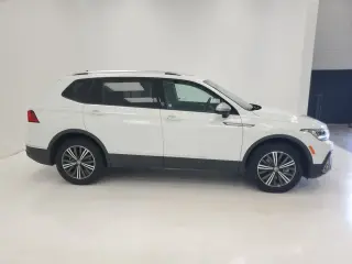Volkswagen Tiguan 2024 Wolfsburg Edición 4p SUV