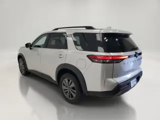 Nissan Pathfinder 2025 SV 4p SUV