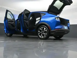 Ford Mustang Mach-E 2025 AWD Select 4p SUV