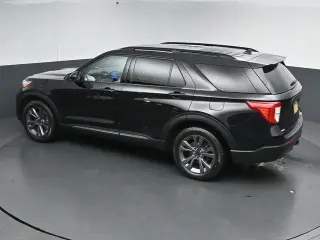 Ford Explorer 2024 AWD XLT SUV de 4 puertas