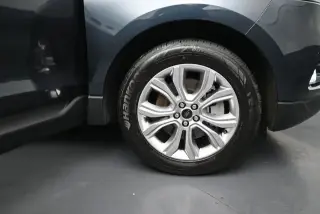 Ford Edge 2023 AWD Titanium 4p Crossover