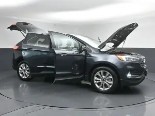 Ford Edge 2023 AWD Titanium 4p Crossover