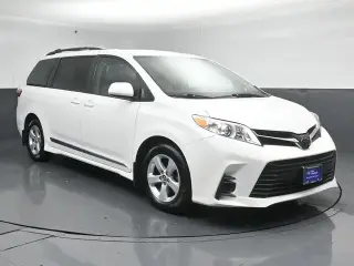 Toyota Sienna 2018 LE 7-Pasajeros Asiento Automático 4p Minivan