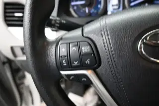 Toyota Sienna 2018 LE 7-Pasajeros Asiento Automático 4p Minivan