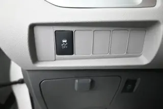 Toyota Sienna 2018 LE 7-Pasajeros Asiento Automático 4p Minivan