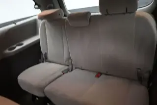 Toyota Sienna 2018 LE 7-Pasajeros Asiento Automático 4p Minivan