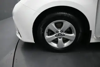 Toyota Sienna 2018 LE 7-Pasajeros Asiento Automático 4p Minivan