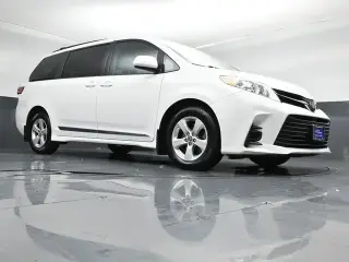 Toyota Sienna 2018 LE 7-Pasajeros Asiento Automático 4p Minivan