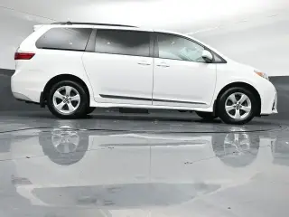 Toyota Sienna 2018 LE 7-Pasajeros Asiento Automático 4p Minivan