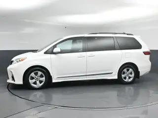 Toyota Sienna 2018 LE 7-Pasajeros Asiento Automático 4p Minivan