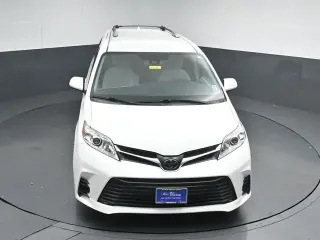 Toyota Sienna 2018 LE 7-Pasajeros Asiento Automático 4p Minivan