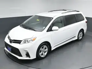 Toyota Sienna 2018 LE 7-Pasajeros Asiento Automático 4p Minivan