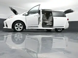 Toyota Sienna 2018 LE 7-Pasajeros Asiento Automático 4p Minivan