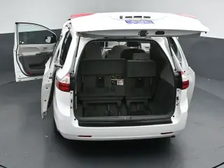 Toyota Sienna 2018 LE 7-Pasajeros Asiento Automático 4p Minivan