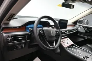 SUV de 4 puertas Lincoln Aviator 2021 AWD Reserve