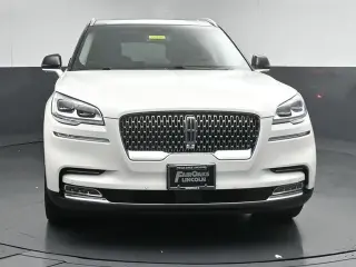SUV de 4 puertas Lincoln Aviator 2021 AWD Reserve