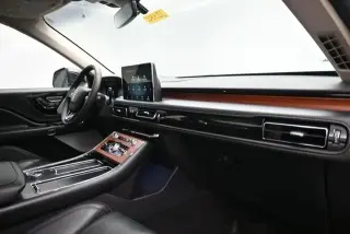 SUV de 4 puertas Lincoln Aviator 2021 AWD Reserve