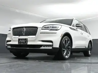 SUV de 4 puertas Lincoln Aviator 2021 AWD Reserve