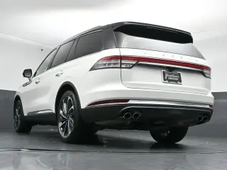 SUV de 4 puertas Lincoln Aviator 2021 AWD Reserve