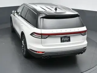 SUV de 4 puertas Lincoln Aviator 2021 AWD Reserve
