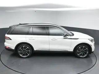 SUV de 4 puertas Lincoln Aviator 2021 AWD Reserve