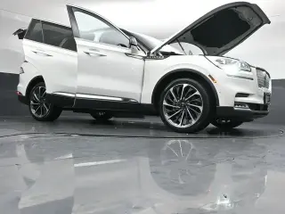 SUV de 4 puertas Lincoln Aviator 2021 AWD Reserve