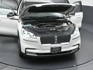 SUV de 4 puertas Lincoln Aviator 2021 AWD Reserve