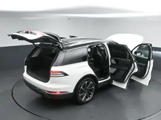 SUV de 4 puertas Lincoln Aviator 2021 AWD Reserve