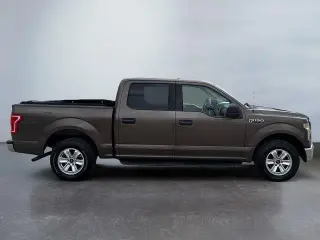 Ford F-150 2015 4x2 XLT 4dr SuperCrew 5.5 ft. SB