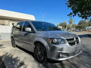 Grand Caravan 2017 --- Minivan