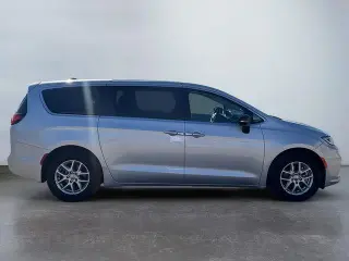 Chrysler Pacifica 2024 Touring L 4dr Minivan
