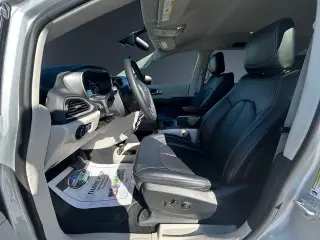 Chrysler Pacifica 2024 Touring L 4dr Minivan