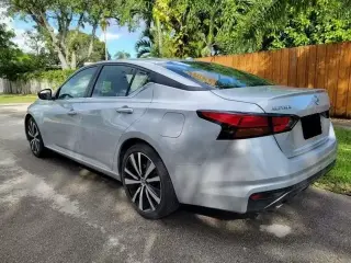 2022 Nissan Altima SR