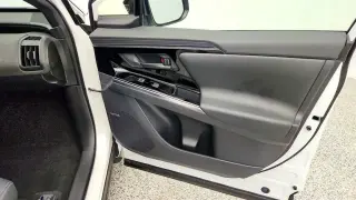 Subaru Solterra 2023 AWD Premium 4dr Crossover
