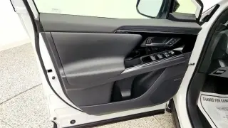 Subaru Solterra 2023 AWD Premium 4dr Crossover