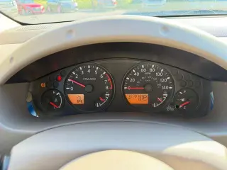 Nissan Frontier 2009 4x4 LE King Cab 4dr 5A
