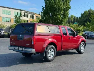 Nissan Frontier 2009 4x4 LE King Cab 4dr 5A